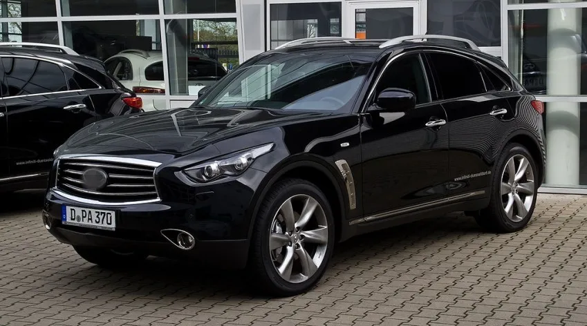 Infiniti_FX50_S_(S51,_Facelif