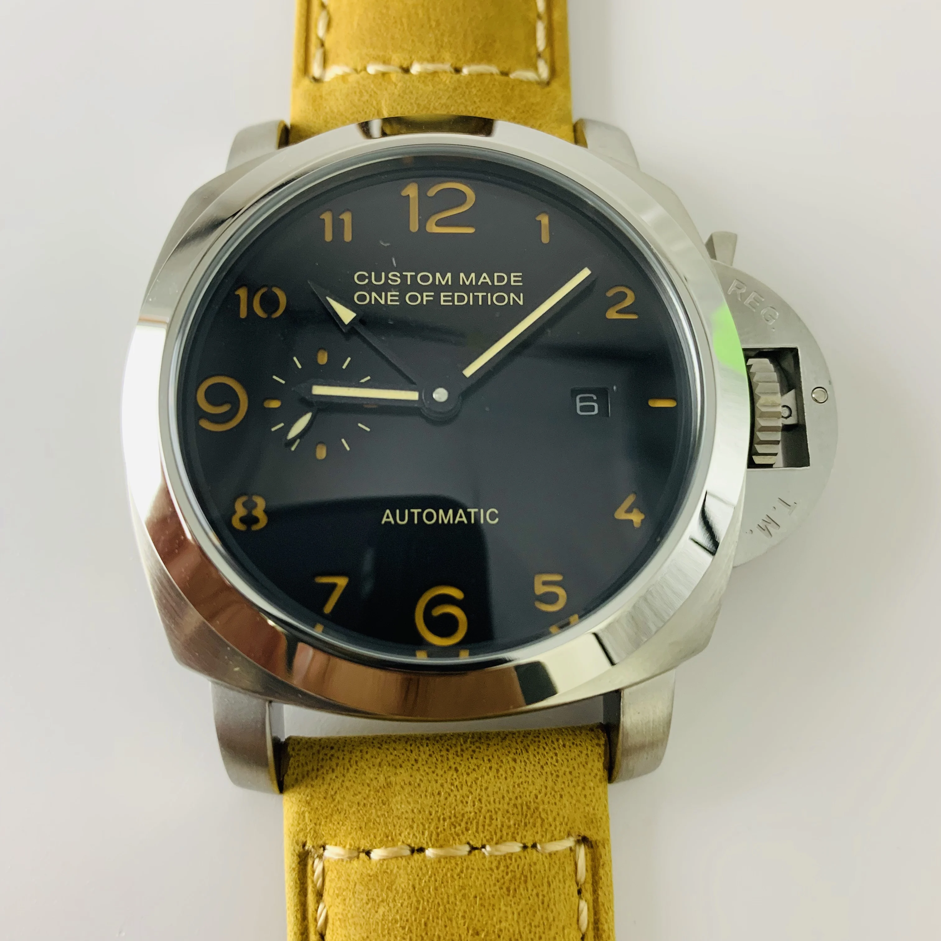 

Men's Luxury GMT Leather Strap Movement Automatic Watch Stainless Steel Case Water Proof Military Watch 01