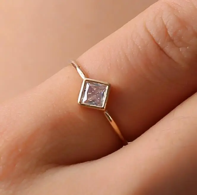 

rx027 European and American Trendy simple crystal alloy geometric Circle ring female wedding party jewelry Accessories