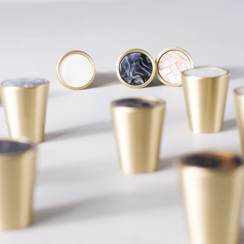 

Multi Design Small Brass+Shell Knobs and Handles for Drawer Pull Wardrobe/Cabinet Handles Nordic Style Small Furniture Handle