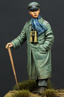 

pre order-Resin toys 35136 Panzer Officer 1 Pz. Div. #1 Free shipping