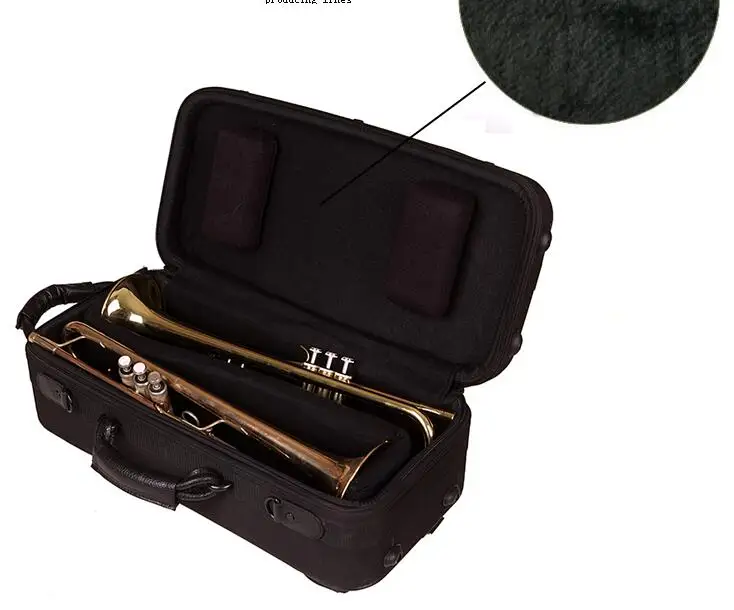 

Trumpet luggage mixed with two pairs of small boxes packed box
