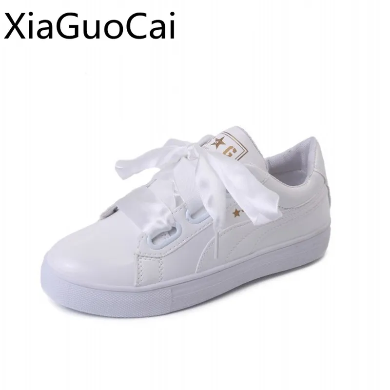 

2018 New White Women Casual Shoes Ribbon Bow Tie Korean Version Casual Flat Shoes Flat Sneakers
