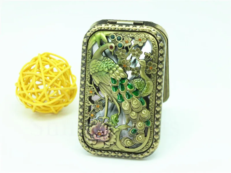 peacock handle mirror (1)