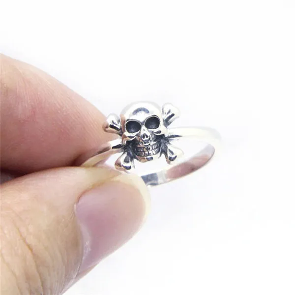 

Wholesale Price Real 925 Silver Cross Bones Skull Ring Top Quality Fashion Ladies Mini Skull Ring