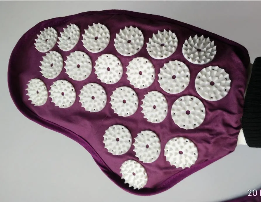 2 pcs/lot Acupuncture Massage Gloves Hand Hold Fully Body Massager Acupressure Spike Needle Stress Pain Relief GLove 2 pcs/lot Acupuncture Massage Gloves Hand Hold Fully Body Massager Acupressure Spike Needle Stress Pain Relief GLove