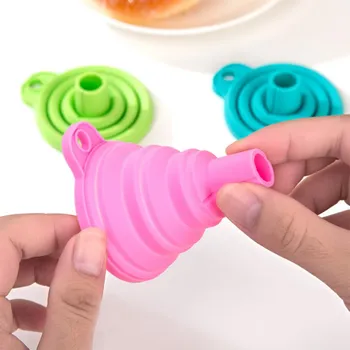 

2Pcs Portable Silicone Folding Hopper Food Grade Silicone Fold Retractable Neck Hopper Liquid Dispensing Funnel