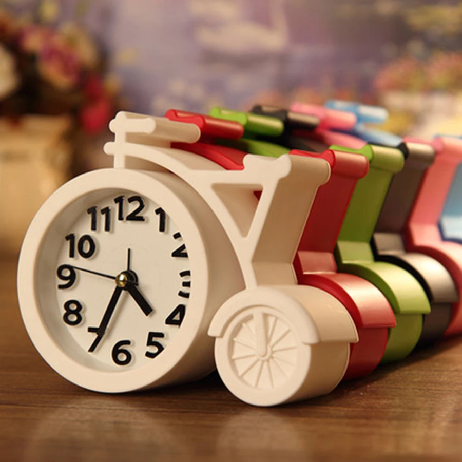 Creative Silent Alarm Clock Night Light Europe Retro Bedside Clock Desk