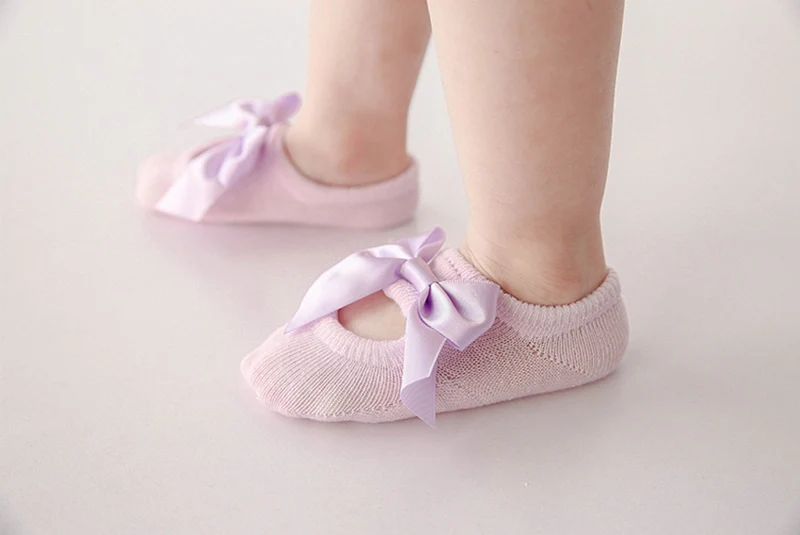 3 пар/лот, носки для маленьких девочек, Нескользящие хлопковые носки для танцев для новорожденных, носки с кружевным бантом и цветами для маленьких девочек 0-24 месяцев, Meia Infantil, CL2066
