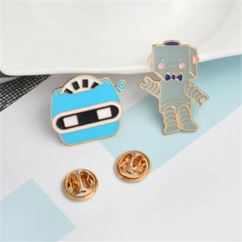 

WKOUD Universe Brooches Pins Astronaut Helmet Robot Planet Lightning Gesture Badge Lapel pins Out space Pins Collection