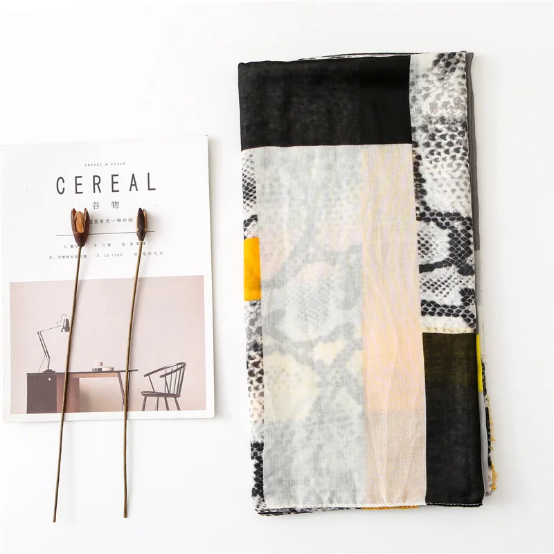 10743427178_906224695