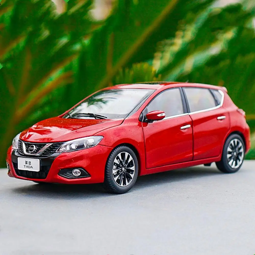 1/18 весы Nissan Tiida хэтчбек Красный литья под давлением автомобилей модельные игрушки, коллекционные