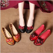 Весенне-летние туфли на плоской подошве; женская обувь из натуральной кожи; коллекция года; женская обувь на плоской подошве без застежки с вырезами и круглым носком