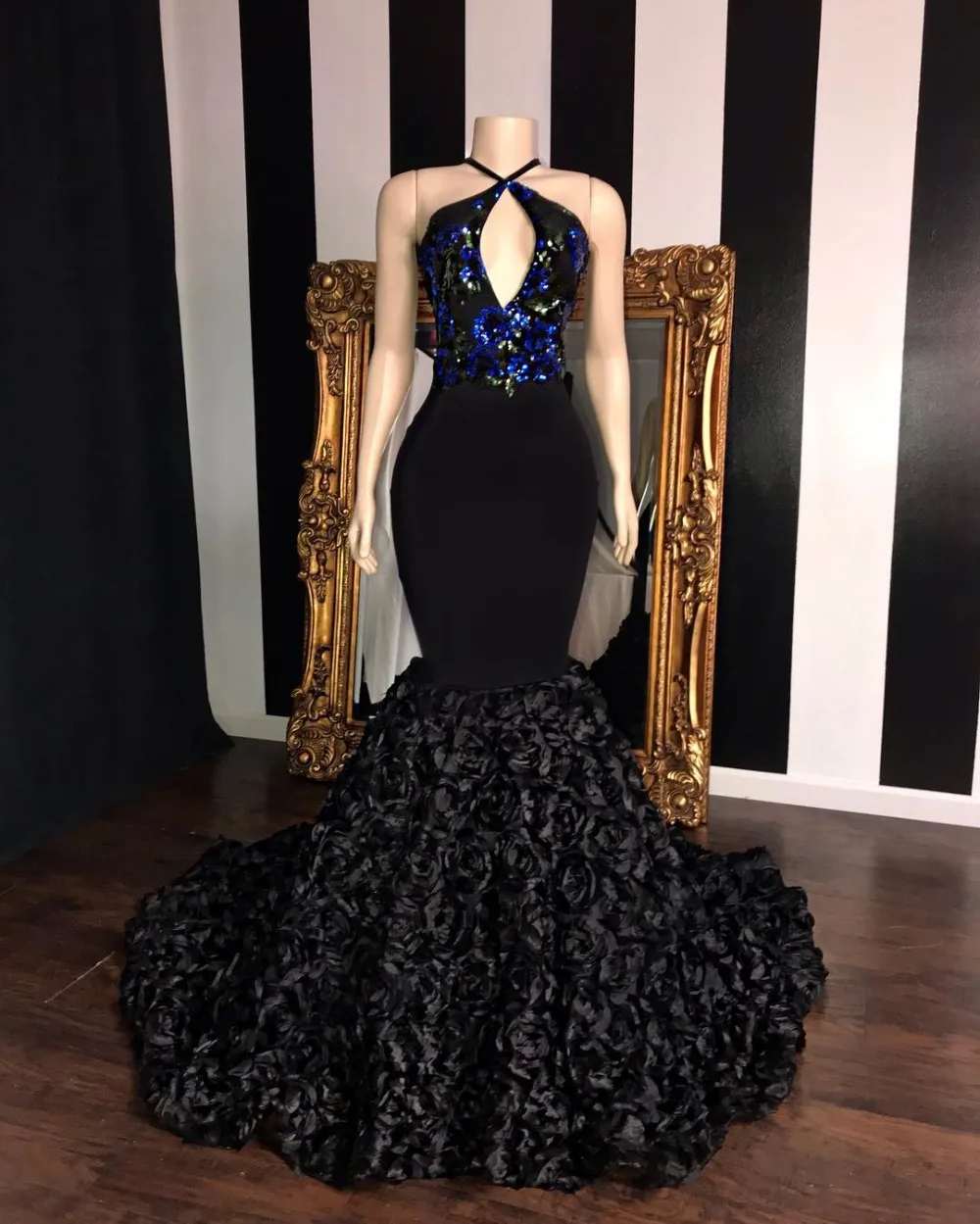 Sexy Afrikaanse Mermaid Prom Dress Halter Lovertjes 3D Bloemen Open Back Plus Size Vrouwen Lange Avondjurken Formele Party Gala gown Sexy Afrikaanse Mermaid Prom Dress Halter Lovertjes 3D Bloemen Open Back Plus Size Vrouwen Lange Avondjurken Formele Party Gala gown