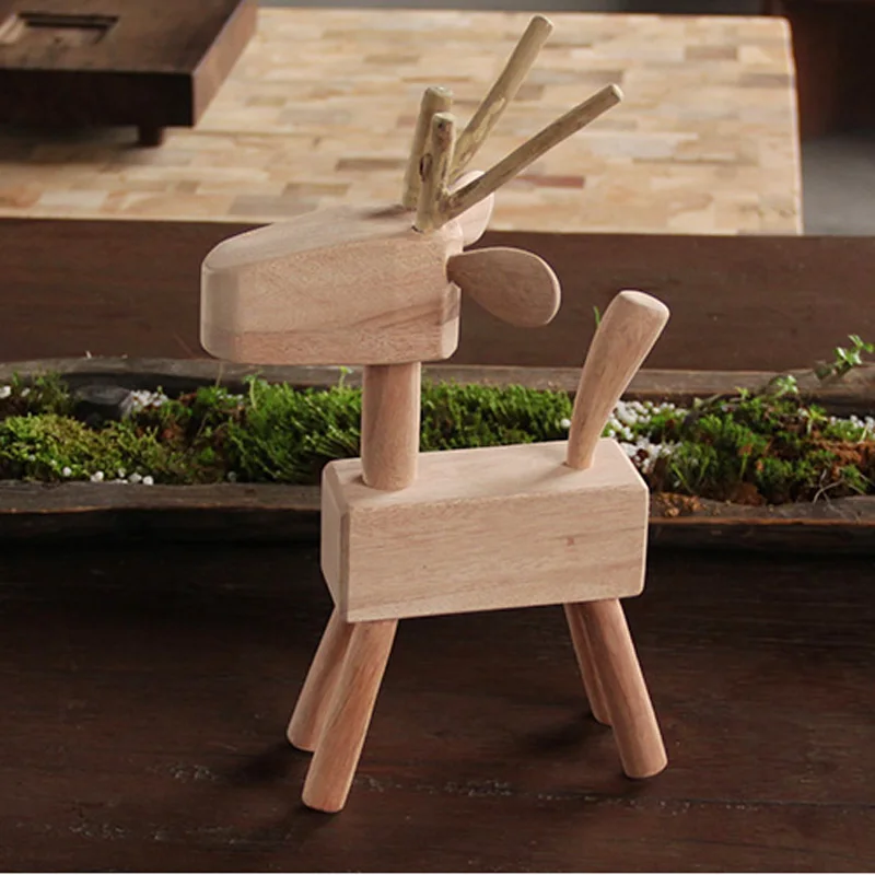 Decorative Art Handmade Carved Wooden Deerin Figurines & Miniatures