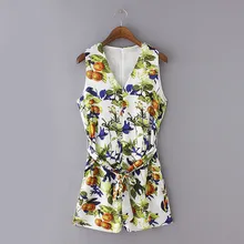 2016 Summer Women Playsuit Sexy V-neck Waist Tie Belt Floral Printed Jumpsuits Rompers Shorts Ladies Casual Playsuits fs067