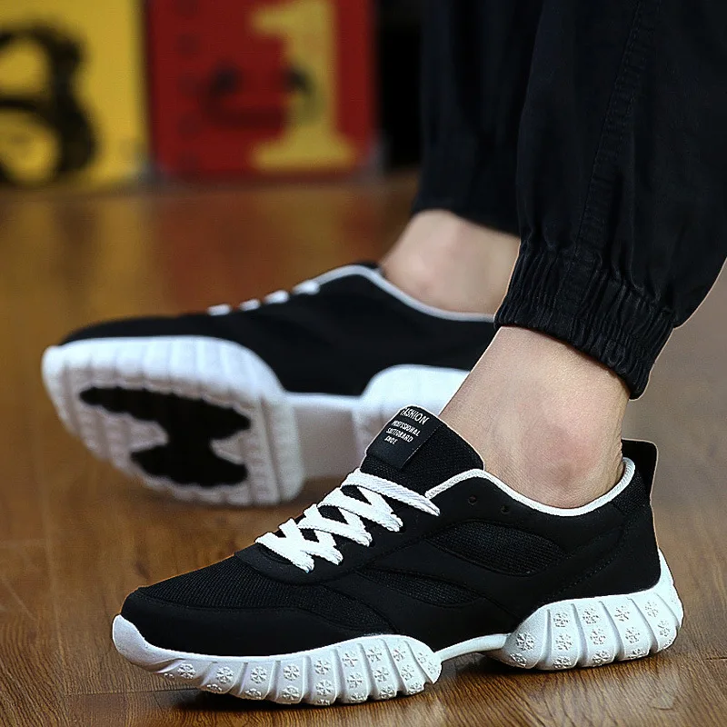 

2017 new winter  leisure travel shoes breathable color gauze wear non slip shoes men