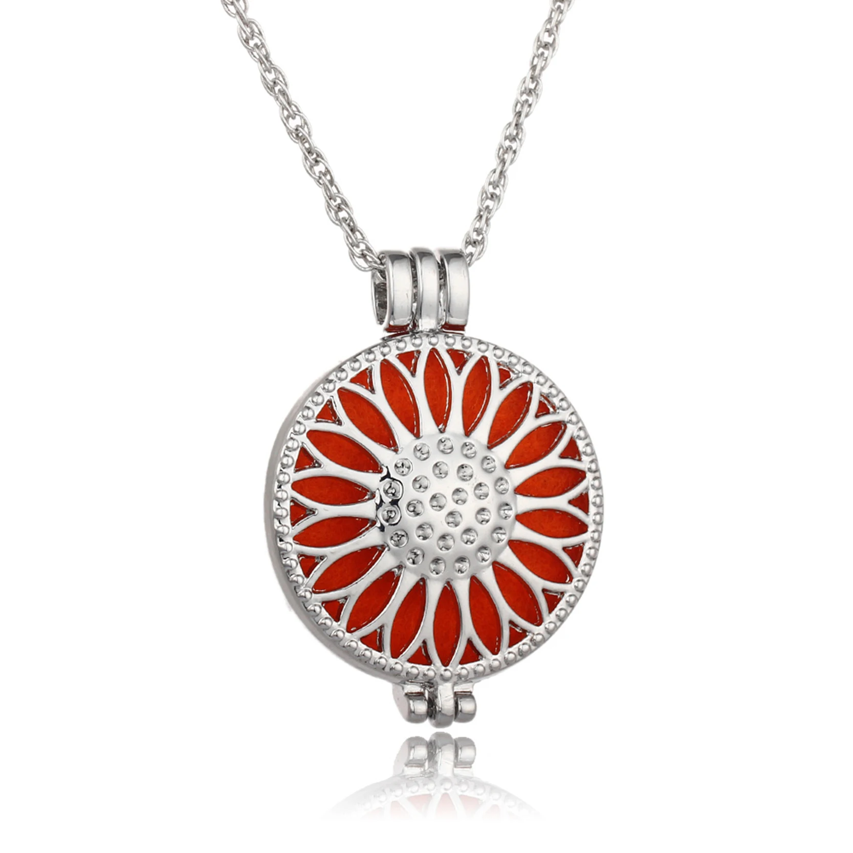 

Vintage Jewelry Silver Plated with Sunflower Pattern Loket Oil Diffuser Aromatherapy Pendant Necklace for Women (5 Pads)