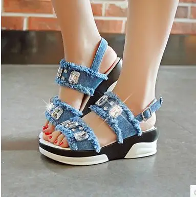 

Lady sandals in the summer new cowboy sandals diamond peep-toe shoes large base shoe sponge Rome
