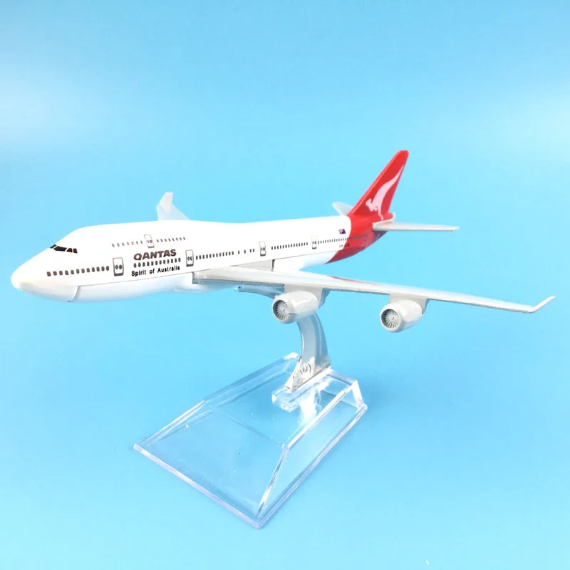 Модель самолета австралийского авиационного стандарта Qantas B747 Airlines модель Боинг