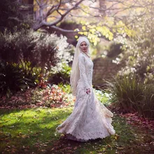 Vestidos De Noiva 2016 Muslim Bridal Gown High Neck Arabic Hijab Muslim Wedding Dress Tiered Organza