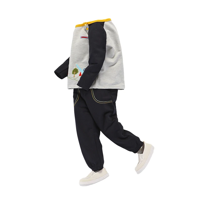 4.sport suits top