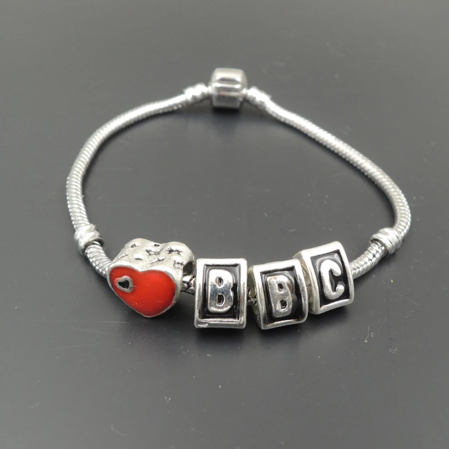 QUEEN OF SPADE Вдохновленный браслет сердце любовь BBC змея раб на цепи Фетиш QOS BBC BF057