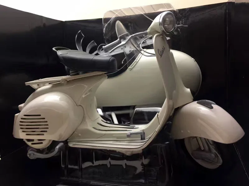 Изысканная Миниатюрная модель VESPA 1/6, три колеса, маленький мотоцикл, Игрушечная модель автомобиля из сплава, рождественский подарок