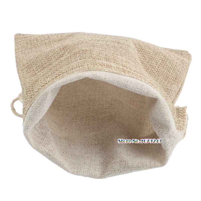 8235077417_1860136603