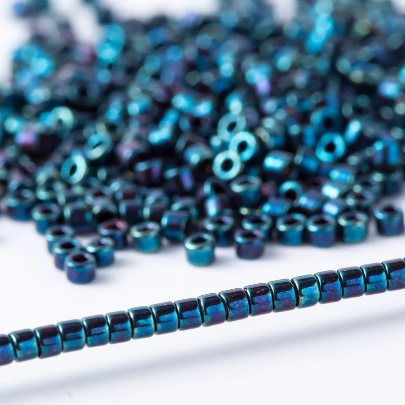 DB25 Miyuki delica metallic seed bead (2)