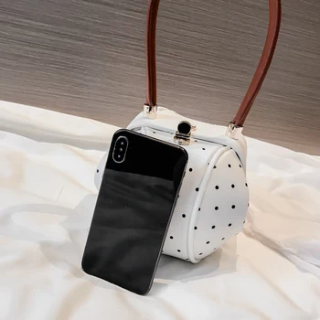 

Korean Version Of the Simple Wild Ring Handle Wallet European Retro Shoulder Bag Ladies Dumplings Shape Handbag Mini Bag