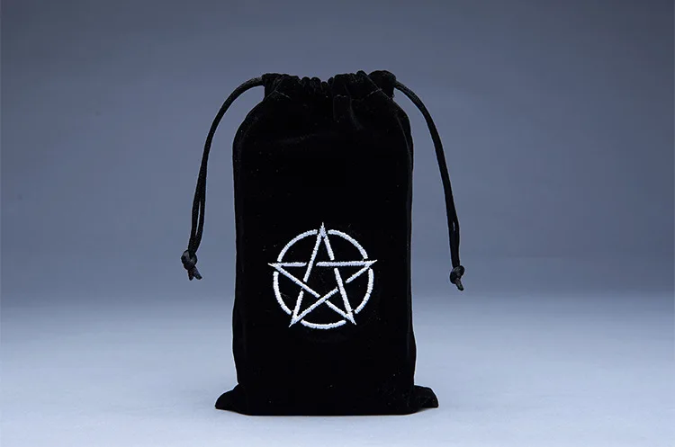 

Thickened pentagram embroidery bag Tarot brand special bag Velvet board game accessories 180*100 mm