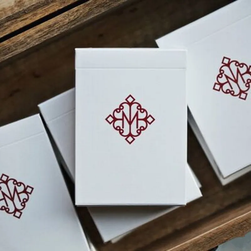 Kopen MADISON REVOLVERS Ellusionist Witte Doos Rode Dek 1 Stks Magic Speelkaarten Magic Poker Props Gratis Verzending