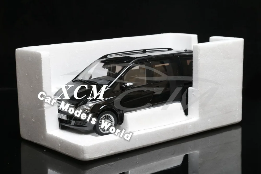 Литая модель автомобиля для Viano Business Car MPV 1:18 (черный) + небольшой подарок!|Наземный