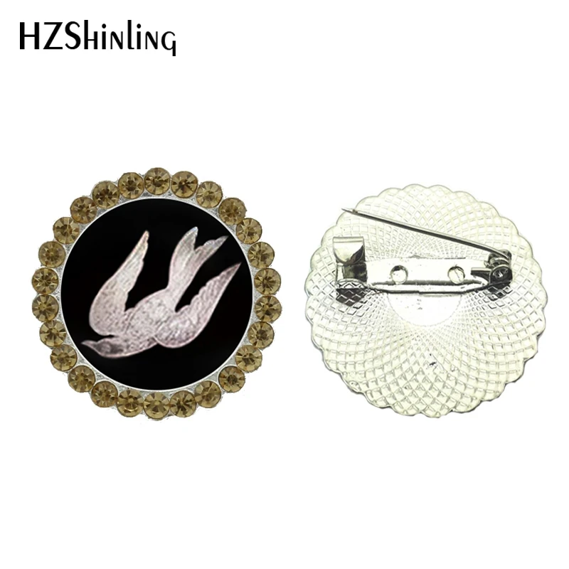 

2017 New Bioshock Infinite Pins Round Crystal Brooches Bird Cage Breastpin Brooch Pin Channel Brooch Handmade Accessories