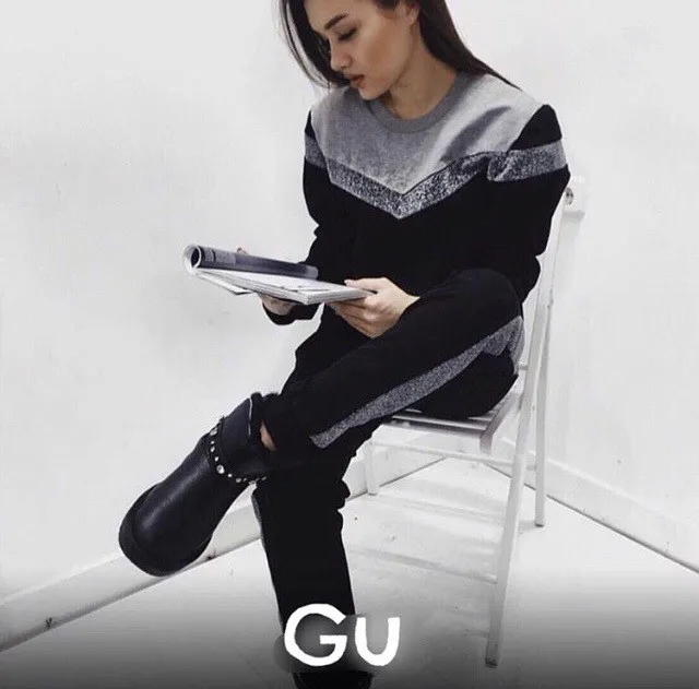 Goedkoop 2018 Winter Mode Vrouwen Pak Lange Mouw Trui Pak Ronde Hals Sportkleding Meisjes 2 stuk Set Streep Trui Playsuit Vrouwelijke