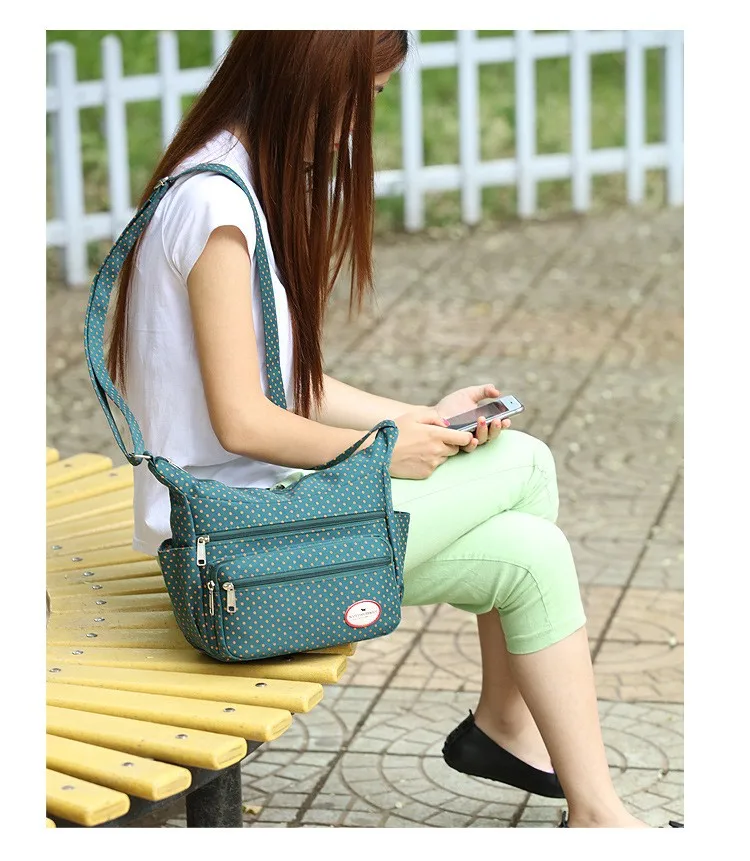 3242934492_680402721