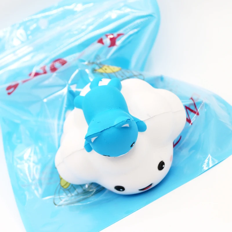 1Pcs Kawaii Squishy Jumbo 10.5cm Clouds Cat Squishy Slow Rising Stress Relief Toys Squeeze Phone Strap Squishi Kid Juguetes