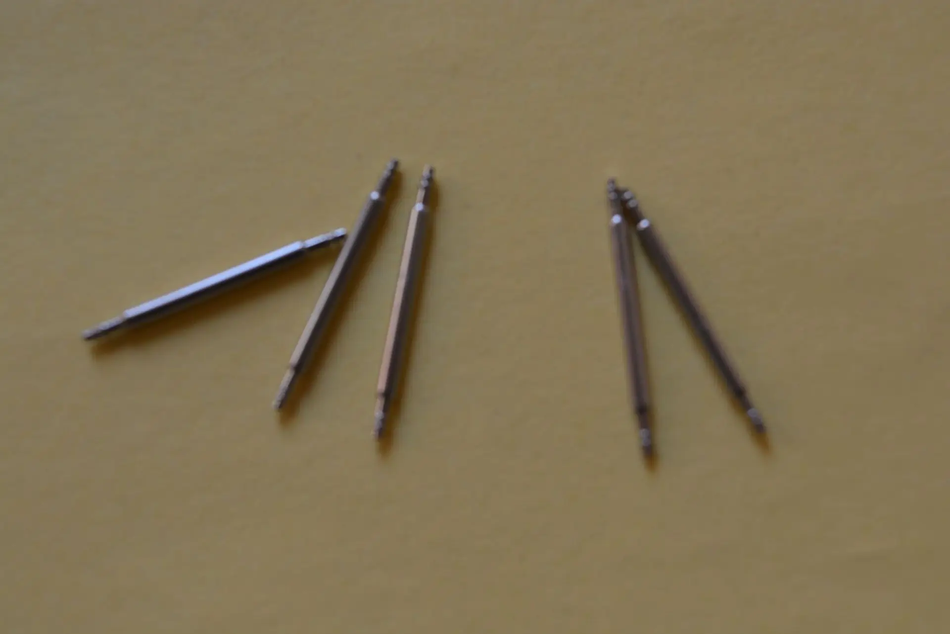 

Diameter 1 5mm Ear All-Steel Ear Table Auricular Acupuncture dan huang bang Watch Band Bolt Factory Price Direct
