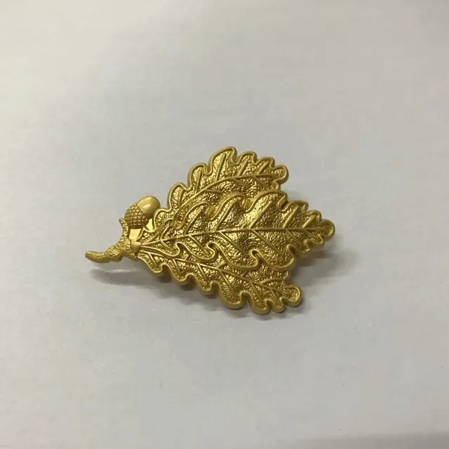 WW2 Пособия по немецкому языку армии Снайпер золотой дуб лист металлическая Кокарда с коробкой