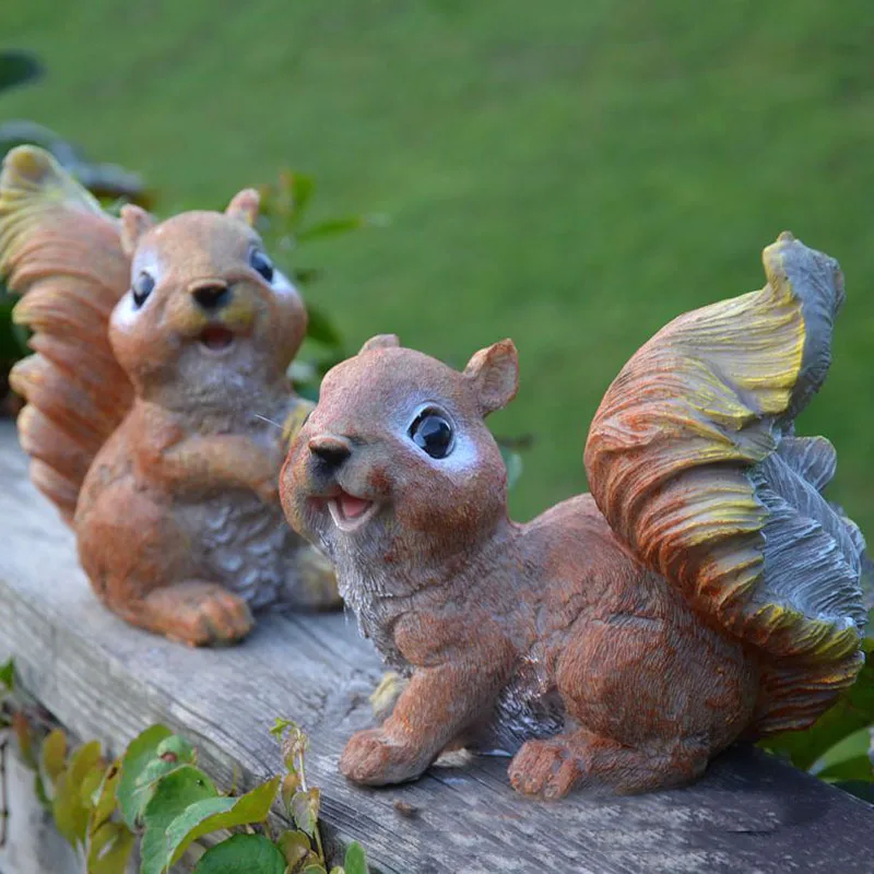 

2017 New Resin simulation animal artwork squirrel European sculpture garden courtyard decoration