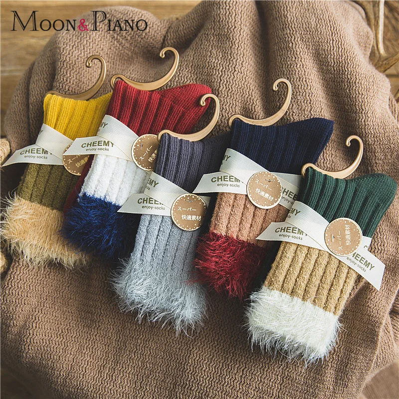

2018 Autumn and Winter New Cotton locust Feathers Yarn Groin Terry In The Tube Personality Trend Fashion Warm ladies Socks