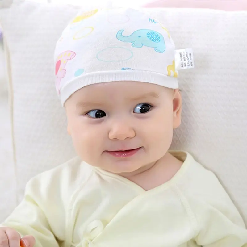Теплая хлопковая кепка унисекс для новорожденных; мягкая эластичная Кепка в рубчик с принтом героев мультфильмов