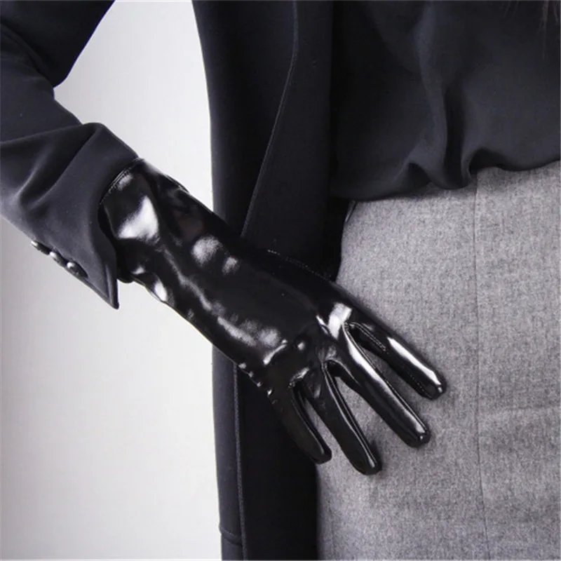 Fashion Patent Leather Gloves Middle Long Artificial Leather 28cm Bright Black PU Gloves Female Basic Section P13 Fashion Patent Leather Gloves Middle Long Artificial Leather 28cm Bright Black PU Gloves Female Basic Section P13