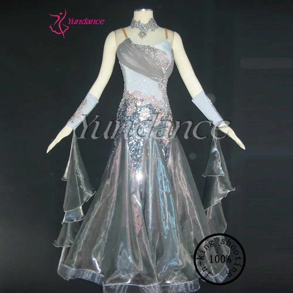 

B-1173 Ladies' ball gown and competition dress