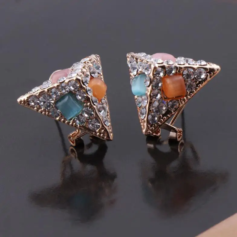 

Promotion Noblest Luxury Triangle Rhinestone Opal Temperament Earrings E2161