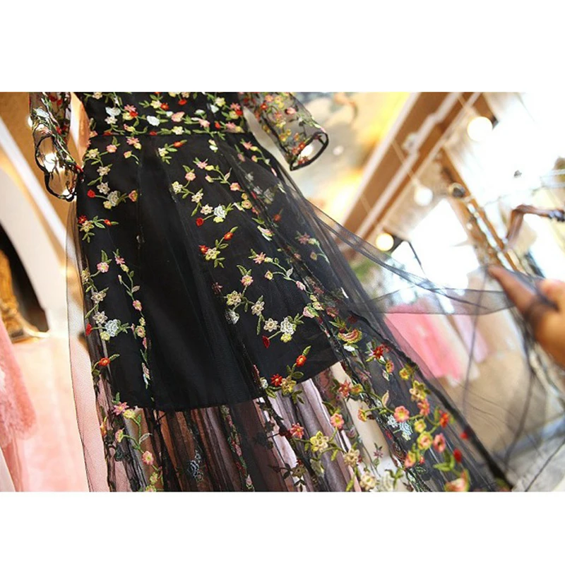 Lace Embroidery Flower Black Dress