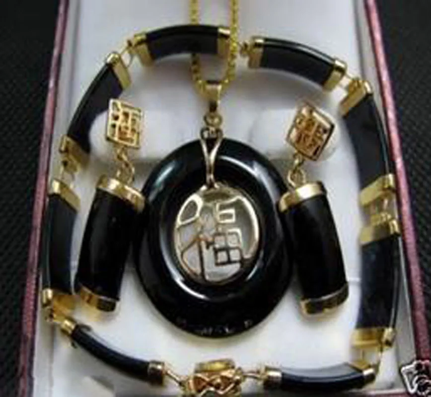 

New Women's Jewelry Black pendant necklace bracelet earrings set + Free Chain