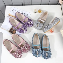 Туфли на плоской подошве из свиной кожи со стразами для девочек; Повседневная и праздничная обувь для детей с галстуком-бабочкой; Цвет серебристый, синий, розовый и фиолетовый