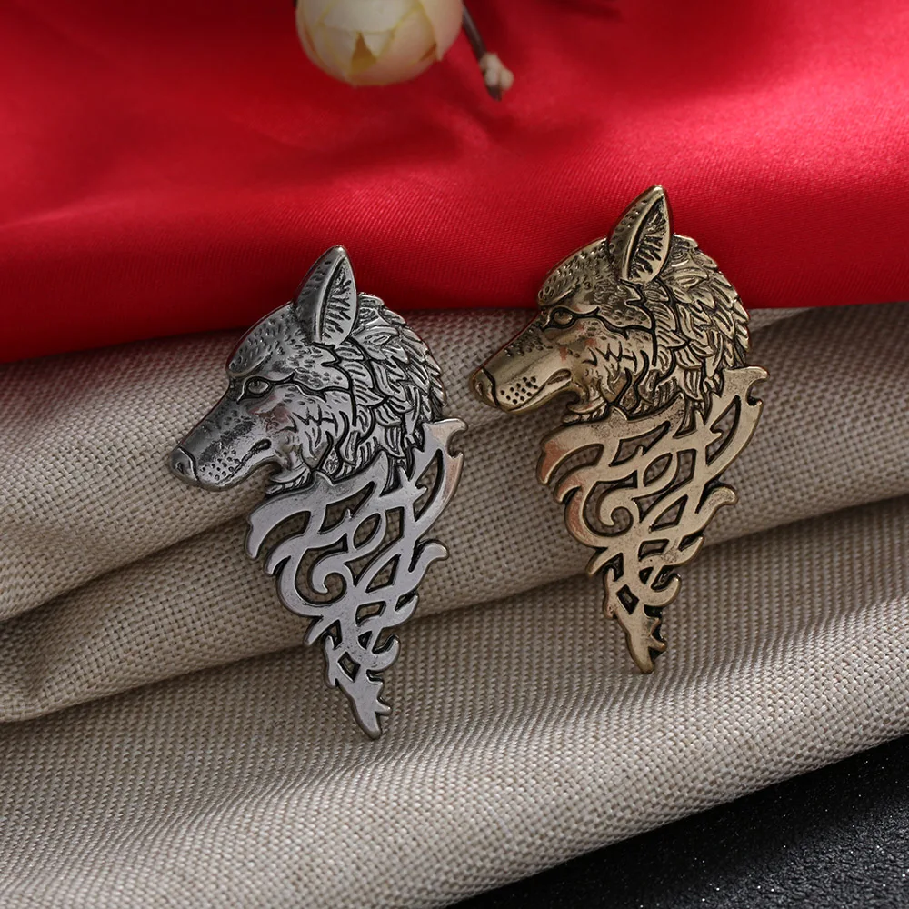 Vintage punk wolf badge brooch